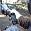 iPhoneで見れて撮影もできる望遠鏡「ライブビュースポッティングスコープ for iPhone」