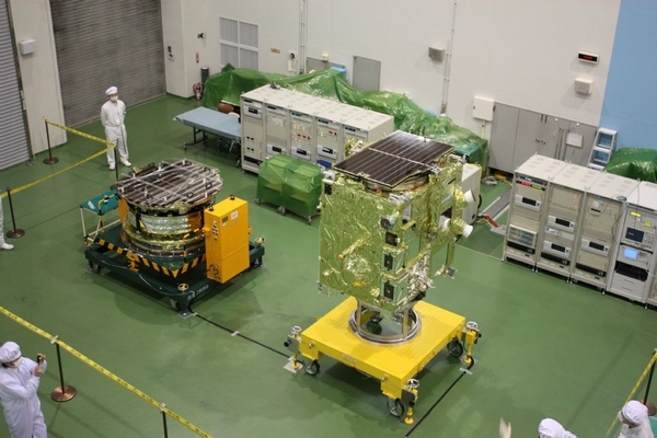 冬期に金星周回軌道へ投入される予定の金星探査機「あかつき」（PLANET-C）（C）JAXA