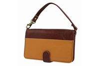 普段使っているスマホケースのデザインが服装のイメージとかけ離れてしまっていた…なんて経験がある人も多いのではないでしょうか。