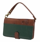 普段使っているスマホケースのデザインが服装のイメージとかけ離れてしまっていた…なんて経験がある人も多いのではないでしょうか。