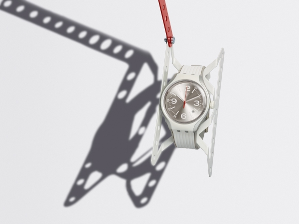 スウォッチ グループ ジャパンは、アイロニー・コレクションで最新・最軽量となるコレクション『アイロニー・エックスライト』を2月19日に販売開始する。