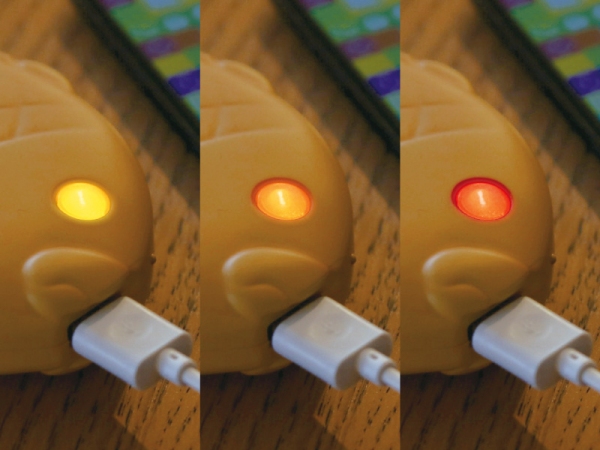 “たい焼き”の形をしたモバイルバッテリー、その名も『SOSOGE!TAIYAKIKUN』。