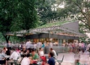 サザビーリーグは、ニューヨーク発ハンバーガーブランド「Shake Shack」(シェイク シャック)を日本で展開すると発表した（写真：同社発表資料より）