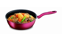 “取っ手が取れる”でおなじみのティファールから、一つでオールマイティに使える深型のフライパン『ディープパン』の登場です。