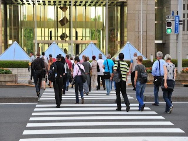 東京五輪開催決定と円安効果などにより、2014年は外国人観光客数が前年比29.4%増の1,341万3,600人(推計)となり、2年連続で過去最高を更新した。訪日外国人の波は15年以降も続く見通しで、観光業界では受け入れ態勢の整備が急ピッチで進んでいる。