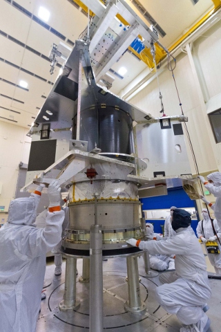 小惑星探査機オシリス・レックス、システム統合審査を通過（Image credit: Lockheed Martin）