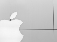 米国内で「アップルが電気自動車開発のプロジェクトを進めているのではないか」との報道が駆け巡っている。アップル側はコメントを控えているが、ウォールストリートジャーナル紙が「Titan(タイタン)というプロジェクト名で進んでいる」と報じて以来、その動向に注目が集まっている。