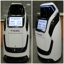 警備員とのコミュニケーション機能を強化したALSOKの自律走行ロボット「Reborg-X」(写真:ALSOKの発表資料より) 警備員とのコミュニケーション機能を強化したALSOKの自律走行ロボット「Reborg-X」(写真:ALSOKの発表資料より)