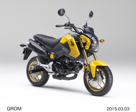 ホンダが125ccスポーツモデル「グロム」に追加する新色「マリゴールドイエロー」のモデル（写真提供：ホンダ）