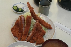 2PMのテギョンが、ツイッターにて日本のお薦めのとんかつ屋を紹介した。写真：テギョンのツイッター