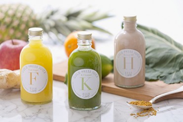 ELLE caféが新宿に期間限定出店 - 伊勢丹限定コールドプレスジュースも