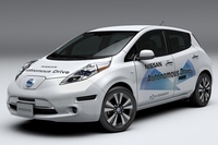 日本国内での自動運転車の実用化は2020年までに実現するか？写真は、日産自動車が開発中の自動運転車。