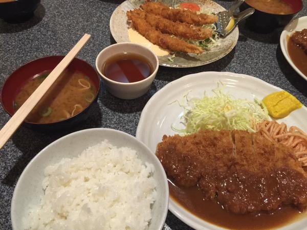 CNBLUEのチョン・ヨンファが、大阪で撮ったセルフショットを公開した。写真：ヨンファのツイッター