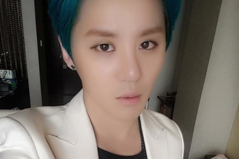 JYJのジュンスが上海インタビューを終え、セルフショットを公開した。写真：ジュンスのツイッター