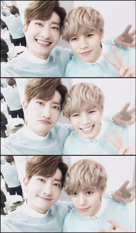 SUPER JUNIOR-Mのチョウミが、自身のツイッターにてVIXXのホンビンとの
キュートなツーショットを公開した。写真：チョウミのツイッター