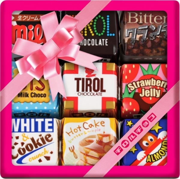 チロルチョコは、母の日企画のチロルチョコ『チロルチョコ<プレゼントミックス>』を、3月30日に発売する。