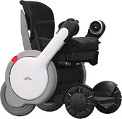 次世代型電動車椅子「WHILL Model A」の前方（ドコモの発表資料より）