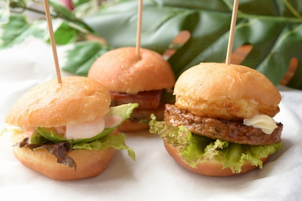 マサラダバーガー（アミナコレクション発表資料より）