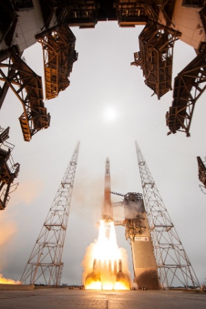 デルタIVロケット、航法衛星「GPS IIF-9」の打ち上げに成功(Image credit: ULA) デルタIVロケット、航法衛星「GPS IIF-9」の打ち上げに成功(Image credit: ULA)