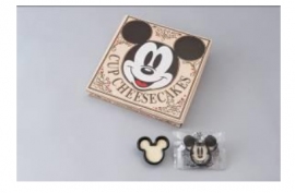 商品の一部にカビがあった『カップチーズケーキ』(オリエンタルランドの発表資料より) 商品の一部にカビがあった『カップチーズケーキ』(オリエンタルランドの発表資料より)