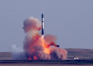 ドニエプル・ロケット、韓国の地球観測衛星「アリアン3A号」の打ち上げに成功(Image credit: Ministry of Defence of the Russian Federation ) ドニエプル・ロケット、韓国の地球観測衛星「アリアン3A号」の打ち上げに成功(Image credit: Ministry of Defence of the Russian Federation )