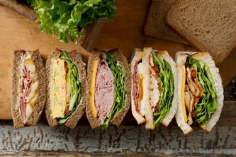 スタバの新サンドのラインナップ（スターバックス コーヒー ジャパンの発表資料より）