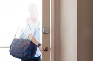 「August Smart Lock」（KDDIの発表資料より）