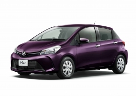 トヨタ自動車が4月に発売する特別仕様車「F“Smart Style」(1.3L・2WD/ボルドーマイカメタリック/トヨタの発表資料より) トヨタ自動車が4月に発売する特別仕様車「F“Smart Style」(1.3L・2WD/ボルドーマイカメタリック/トヨタの発表資料より)