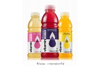 「グラソー ビタミンウォーター」が、グローバルデザインパッケージで4月6日に新登場する（コカ・コーラシステム発表資料より）