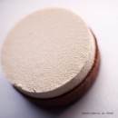 紅茶とライム・オレンジ香りを楽しめるムースタルト「ベージュ」 （ドトールコーヒーの発表資料より）