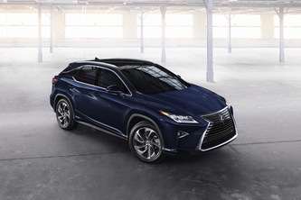 トヨタ自動車が2015年ニューヨーク国際オートショーで公開した「LEXUS RX450h」（北米仕様、トヨタの発表資料より）