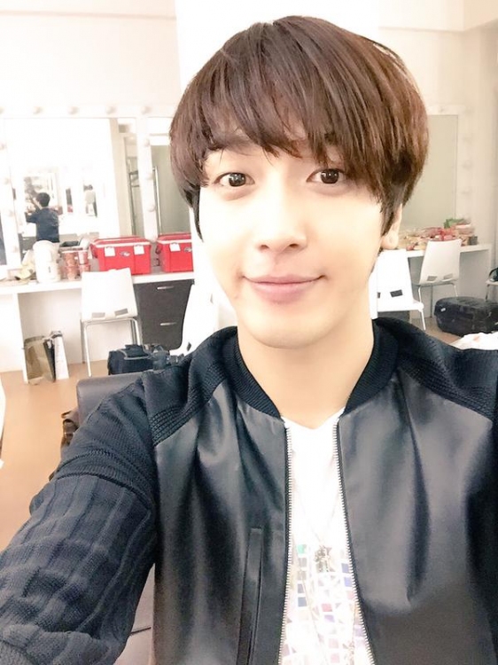 CNBLUEのチョン・ヨンファが、タイ・バンコクでのソロコンサート「JUNG YONG HWA 1st CONCERT One Fine Day」を終えて、感謝と感動の気持ちを綴った。写真:ヨンファのツイッター CNBLUEのチョン・ヨンファが、タイ・バンコクでのソロコンサート「JUNG YONG HWA 1st CONCERT One Fine Day」を終えて、感謝と感動の気持ちを綴った。写真:ヨンファのツイッター