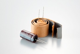 アルミ電解コンデンサー用高純度箔(昭和電工の発表資料より) アルミ電解コンデンサー用高純度箔(昭和電工の発表資料より)