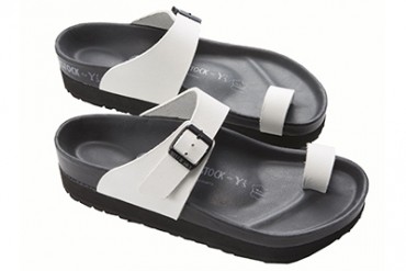 Y’s×ビルケンシュトック、コラボサンダル発売