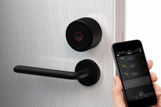 スマートロック製品「danalock(ダナロック)」の利用イメージ（写真：M2モビリティーの発表資料より）