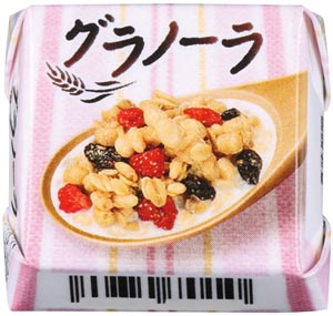 『チロルチョコ〈グラノーラ〉』（チロルチョコ発表資料より）