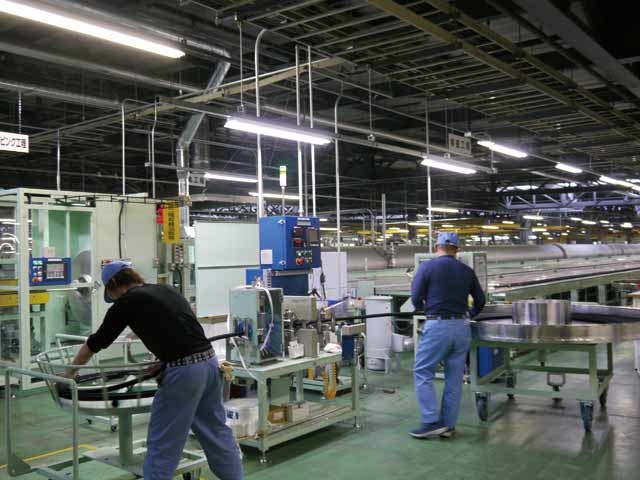 好況に沸く製造業界では今、海外展開の拠点として、また生産拠点を集約して強靭な生産体制を構築し、増加する国内需要にも柔軟に対応するため、マザー工場への関心が高まっている。