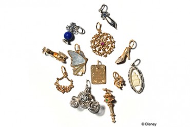 アガットが実写版『シンデレラ』にちなんだ12種のアクセサリーを発売