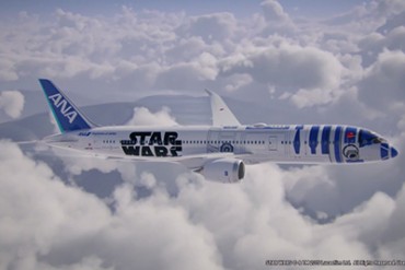 ANAが世界初のSTAR WARS特別塗装機「R2-D2」ジェットを発表