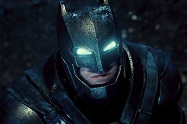映画『バットマン v スーパーマン』米・公式予告動画が公開 -『マン・オブ・スティール』続編