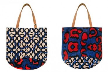 ヴィヴィアン・ウエストウッドのエスニックな雰囲気漂うアフリカバッグコレクション、新宿で発売