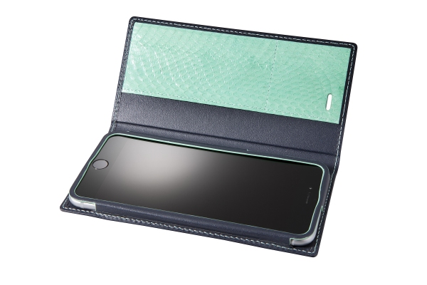 iPhone 6 Plus対応のLC644PL2、カラーはネイビー×ターコイズ（GRAMSの発表資料より）