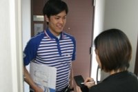 スマートフォンを利用した「電子サイン」（佐川急便の発表資料より）