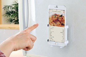 冷蔵庫にピタッ！（サンワプライ発表資料より）