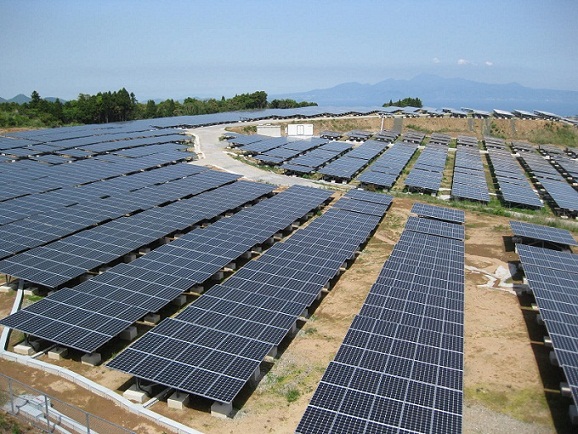 長崎田手原メガソーラー発電所のパネル概要（写真：三菱商事発表資料より）