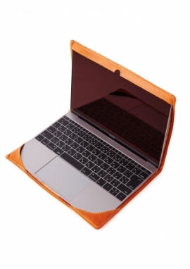 MacBook版の本革ジャケットカバー『羽衣 -Hanegoromo-』(システムワン発表資料より) MacBook版の本革ジャケットカバー『羽衣 -Hanegoromo-』(システムワン発表資料より)