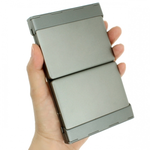 iPhoneやスマホで利用でき、三つ折りにたためる接続コンパクトなBluetoothキーボード「DN-12891」