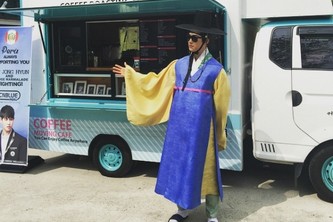 CNBLUEのイ･ジョンヒョンが、ドラマの撮影現場に差し入れをプレゼントしてくれたペルーのCNBLUEファンたちへ、SNSを通じて感謝のメッセージを伝えた。