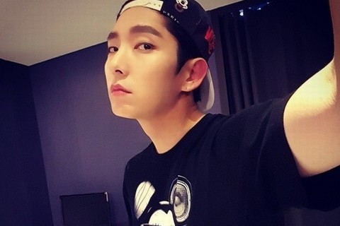 俳優イ・ジュンギがシャープなフェイスラインを自慢した。写真：イ・ジュンギのインスタグラム