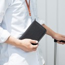 ストラップ穴つきなので首かけもO.K(サンワプライ発表資料より) ストラップ穴つきなので首かけもO.K(サンワプライ発表資料より)